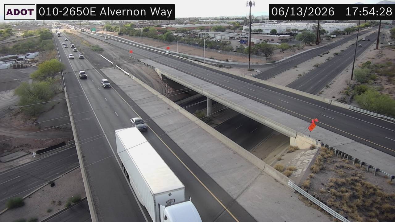 Live snapshot from I-10 @Alvernon Way